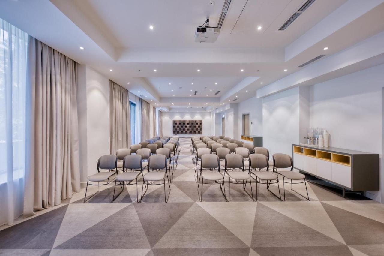 Holiday Inn Express - Yerevan By Ihg Exterior photo