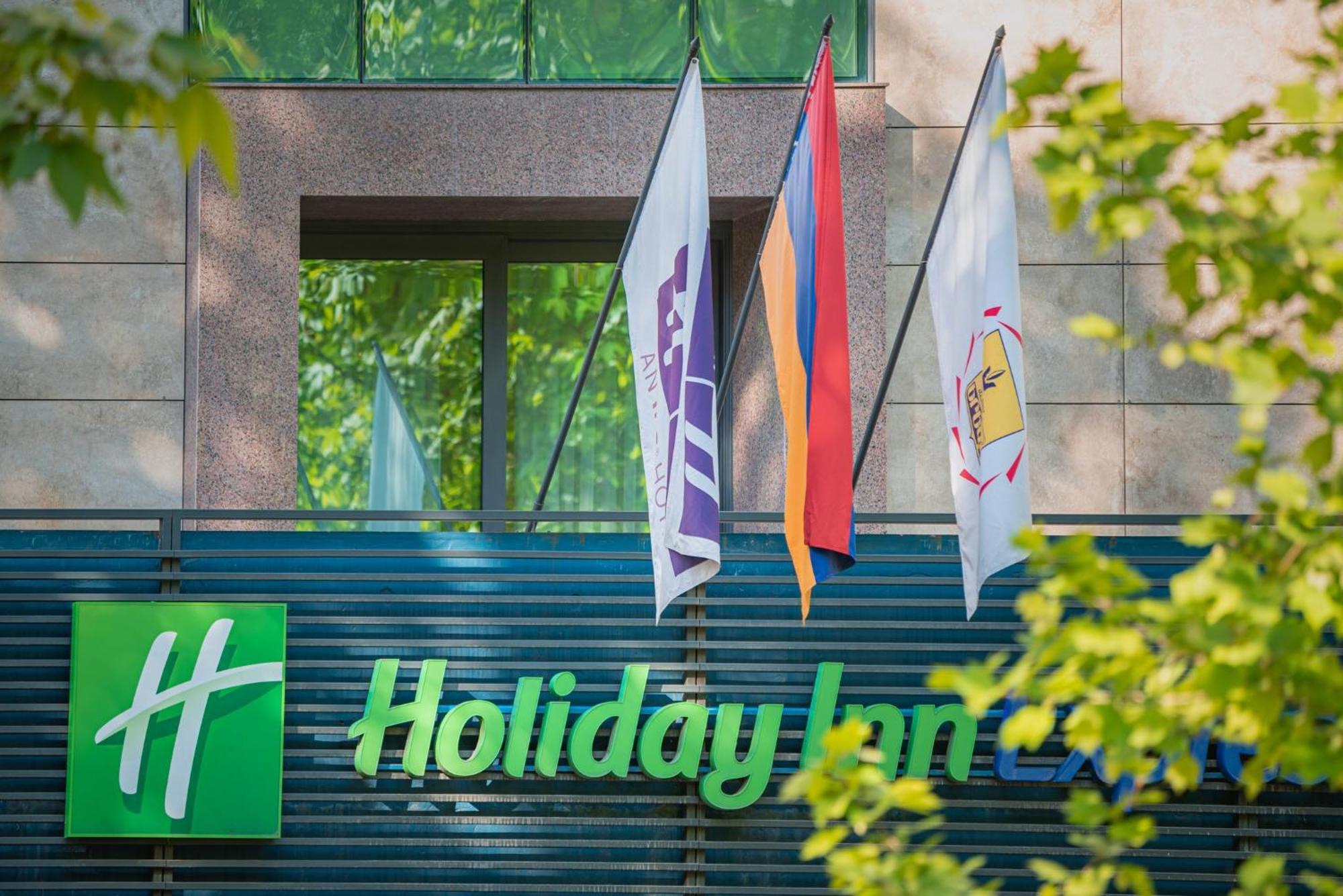 Holiday Inn Express - Yerevan By Ihg Exterior photo